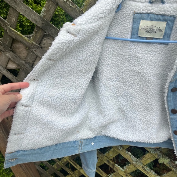 Sherpa lined jean jacket - Picture 5 of 5